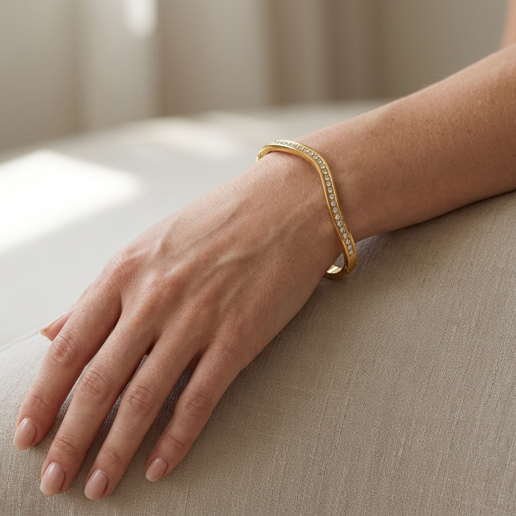Wavy Crystal Bracelet