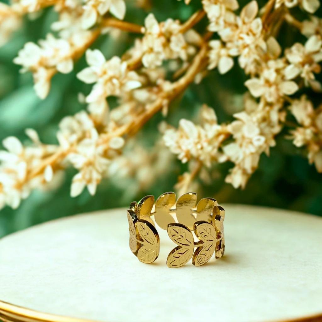 Leaf Motif Ring