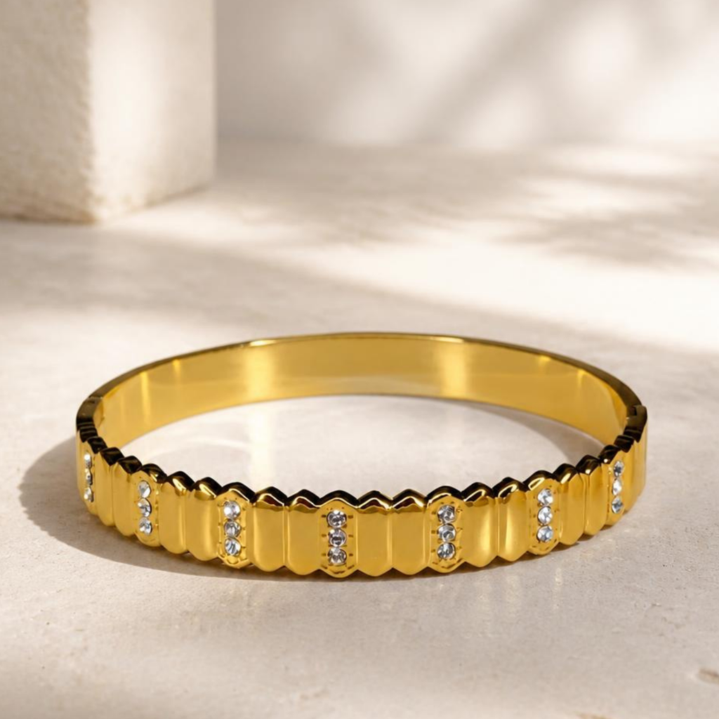 Scalloped Gem Cluster Bracelet